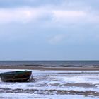Ruderboot, auf Sandbank, im Winter