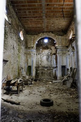Ruderi di chiesa