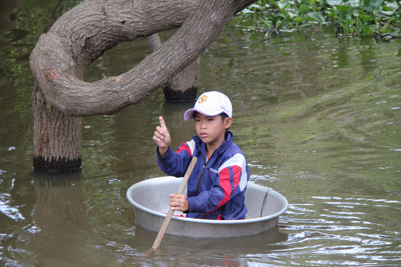 Rudern auf dem Tonle Sap