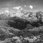 Rudesse et beauté de la montagne dans le massif des Aravis.