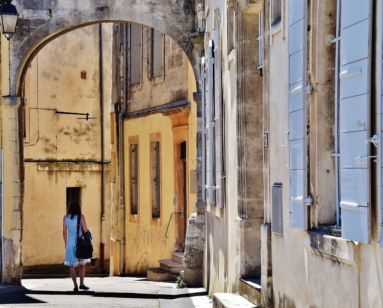 Rue d'Arles....