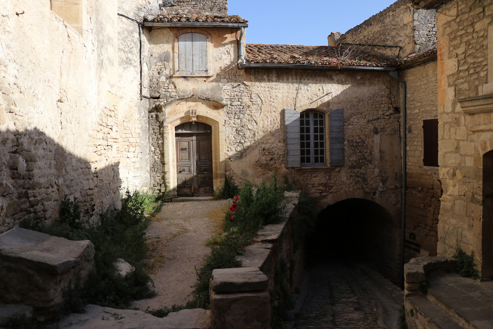 Rue de Eglise in Gordes