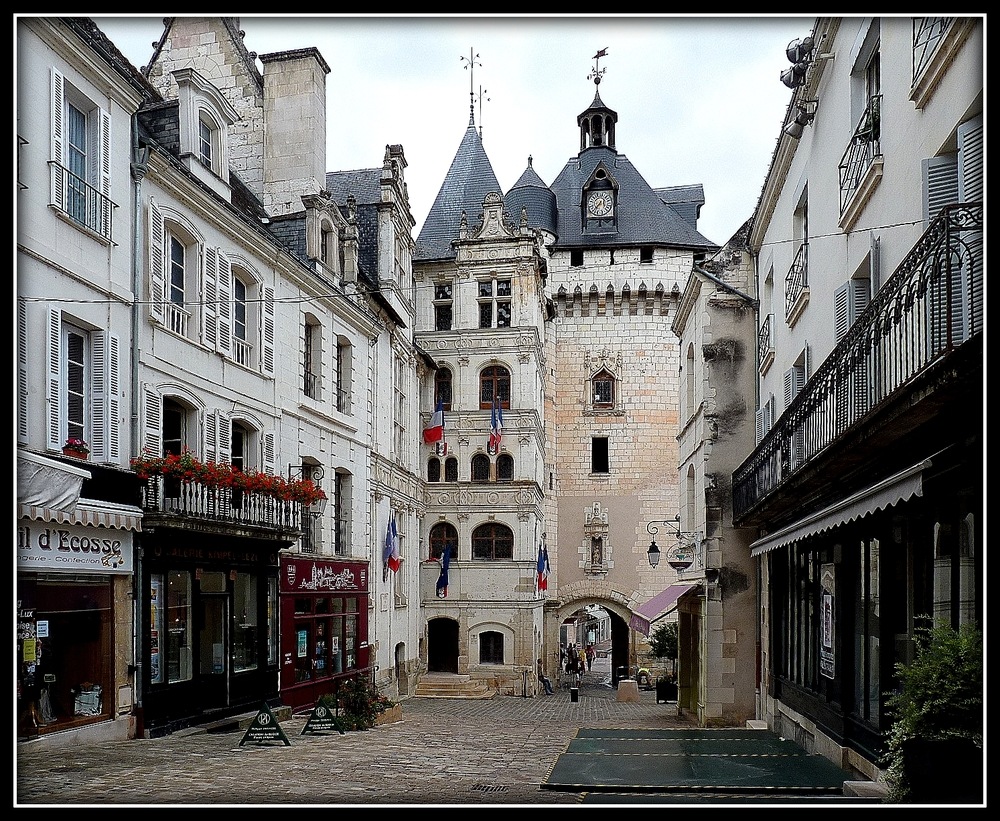 RUE DE LA VILLE HISTORIQUE