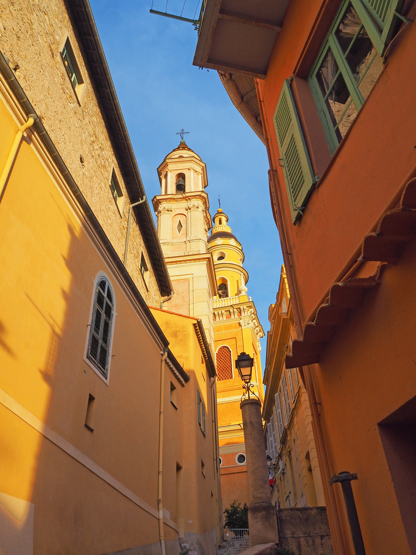 Rue du Palmier, vieille ville de Menton