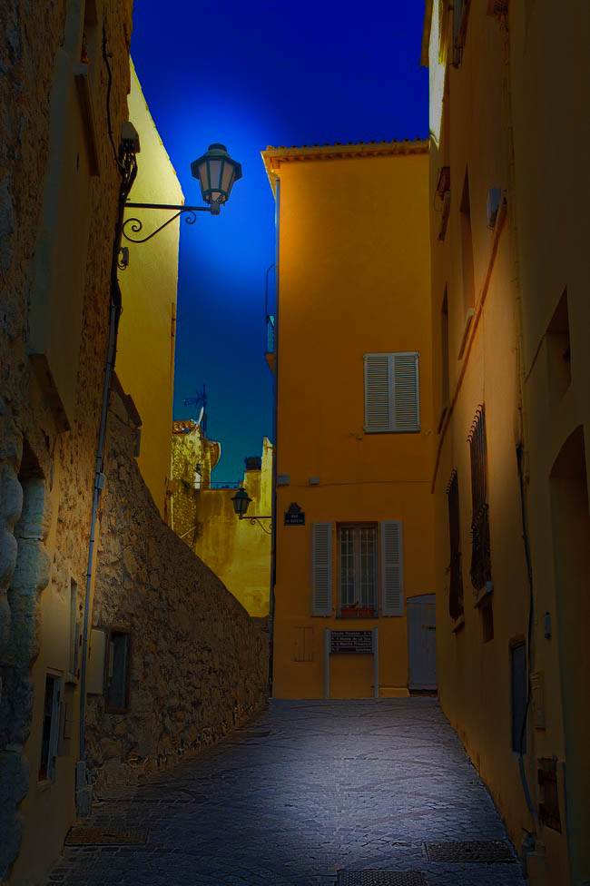 Rue du vieil Antibes