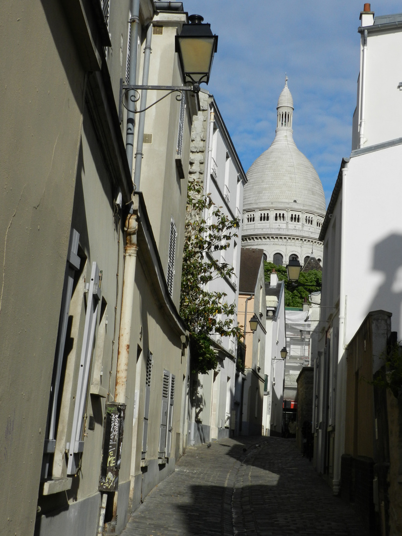 rue et vue sur le Sacré Coeur !!!!!