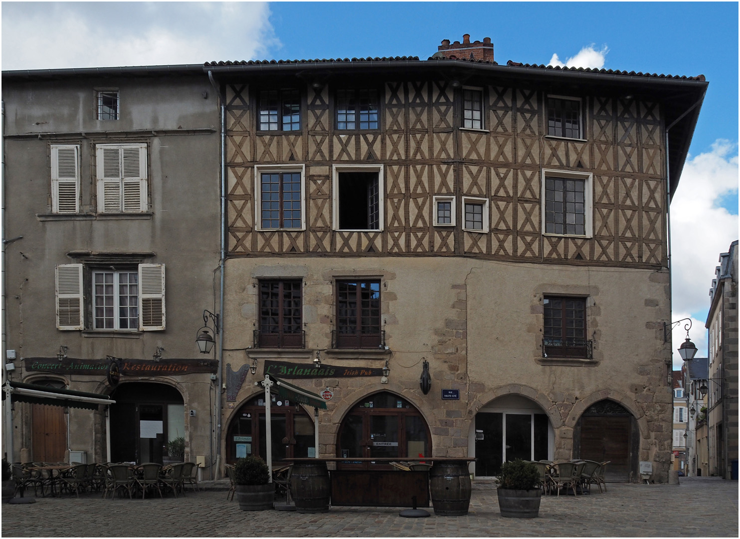 Rue Haute Cité Vieille ville de Limoges photo et image europe