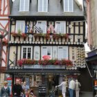 Rue piétonne en Bretagne