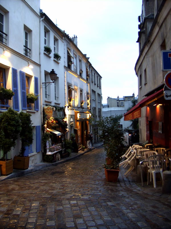 rue Poulbot (am Montmartre) abends