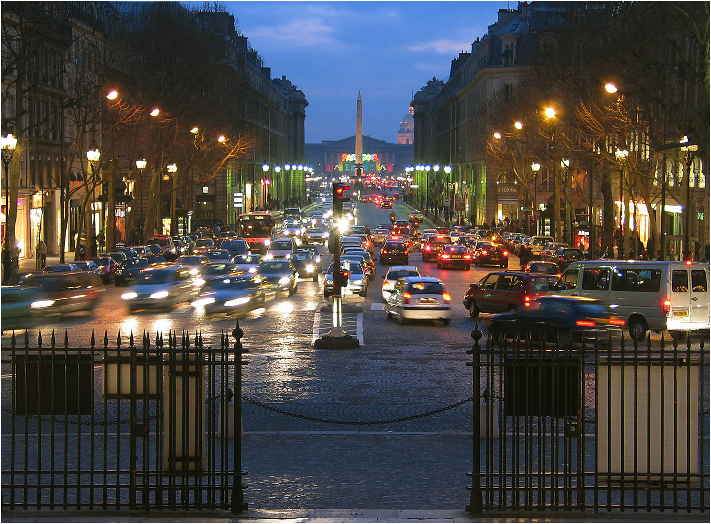 Rue Royale (Paris) am Abend