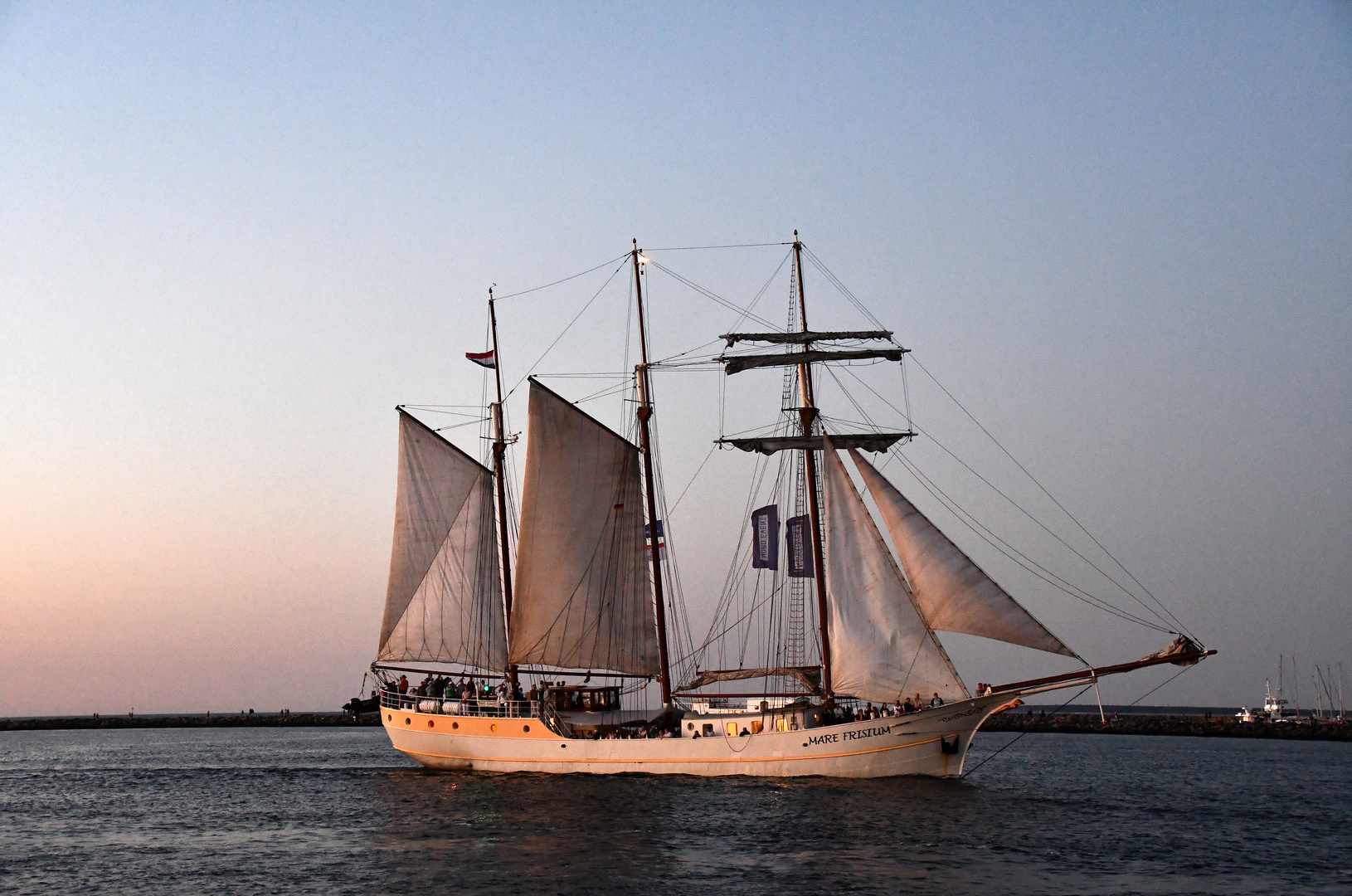 Rückkehr von der Abendtour zur Hanse Sail 2022