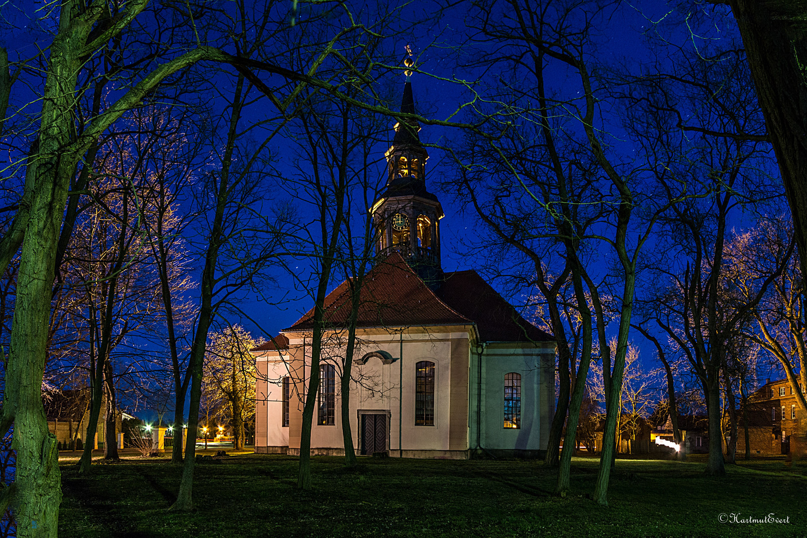 Rückseite der Kreuzkirche......