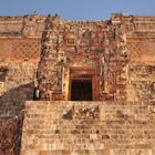 "Rückseite " der Pyramide des Wahrsagers in Uxmal