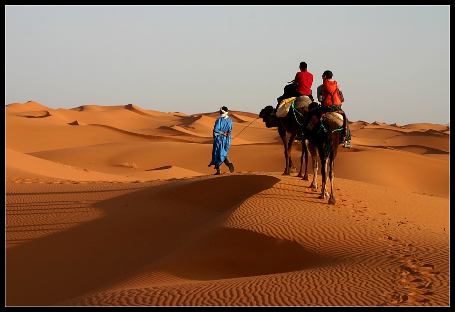 Rueckzug aus den Duenen, Erg Chebbi, Marokko