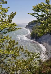 Rügen, Kreidefelsen, blauer Himmel und frisches Grün (reload)