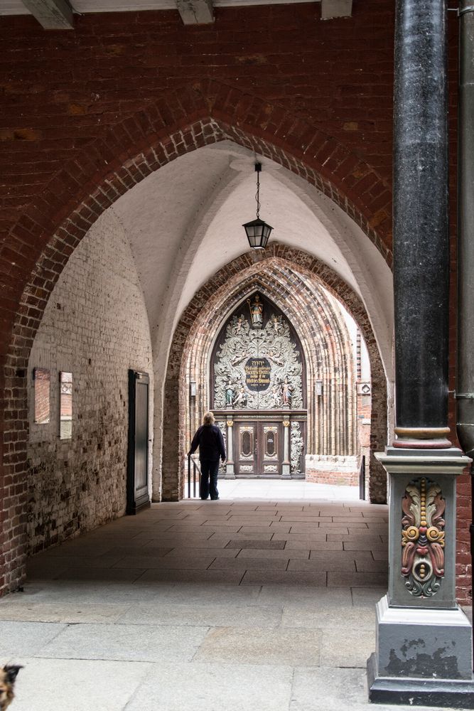 Rügen Stralsund Rathaus mit Portal St. Nikolai