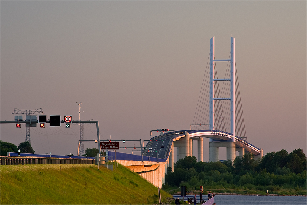 Rügenbrücke - Länge: 2830m