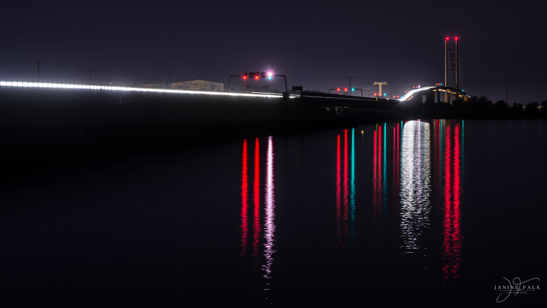 Rügenbrücke mit Lichtspuren