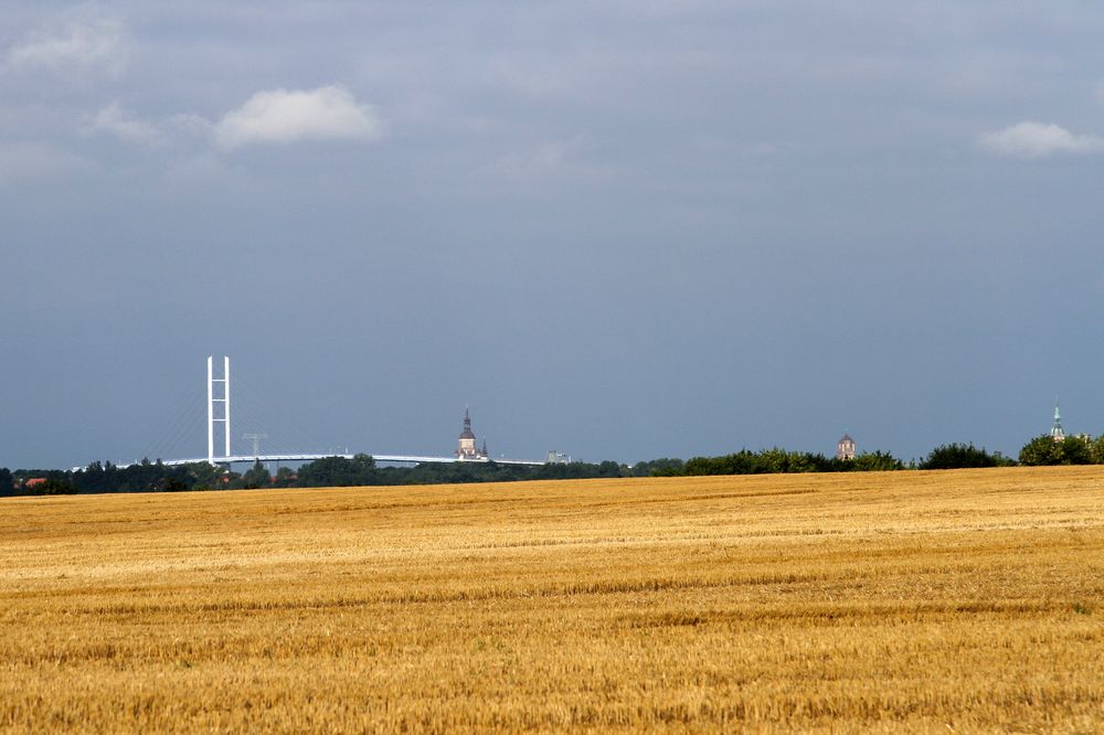 Rügenbrücke und Stralsunder Kirchtürme