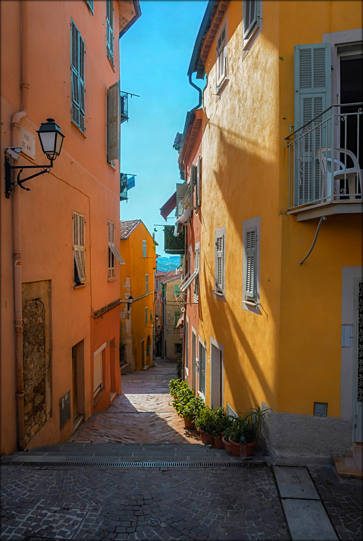 Ruelle colorée de Villefranche sur mer