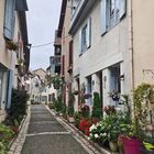 Ruelle fleurie dans le vieux Salies de Béarn !!!