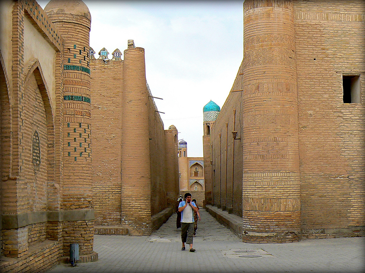 RUES - DE - KHIVA