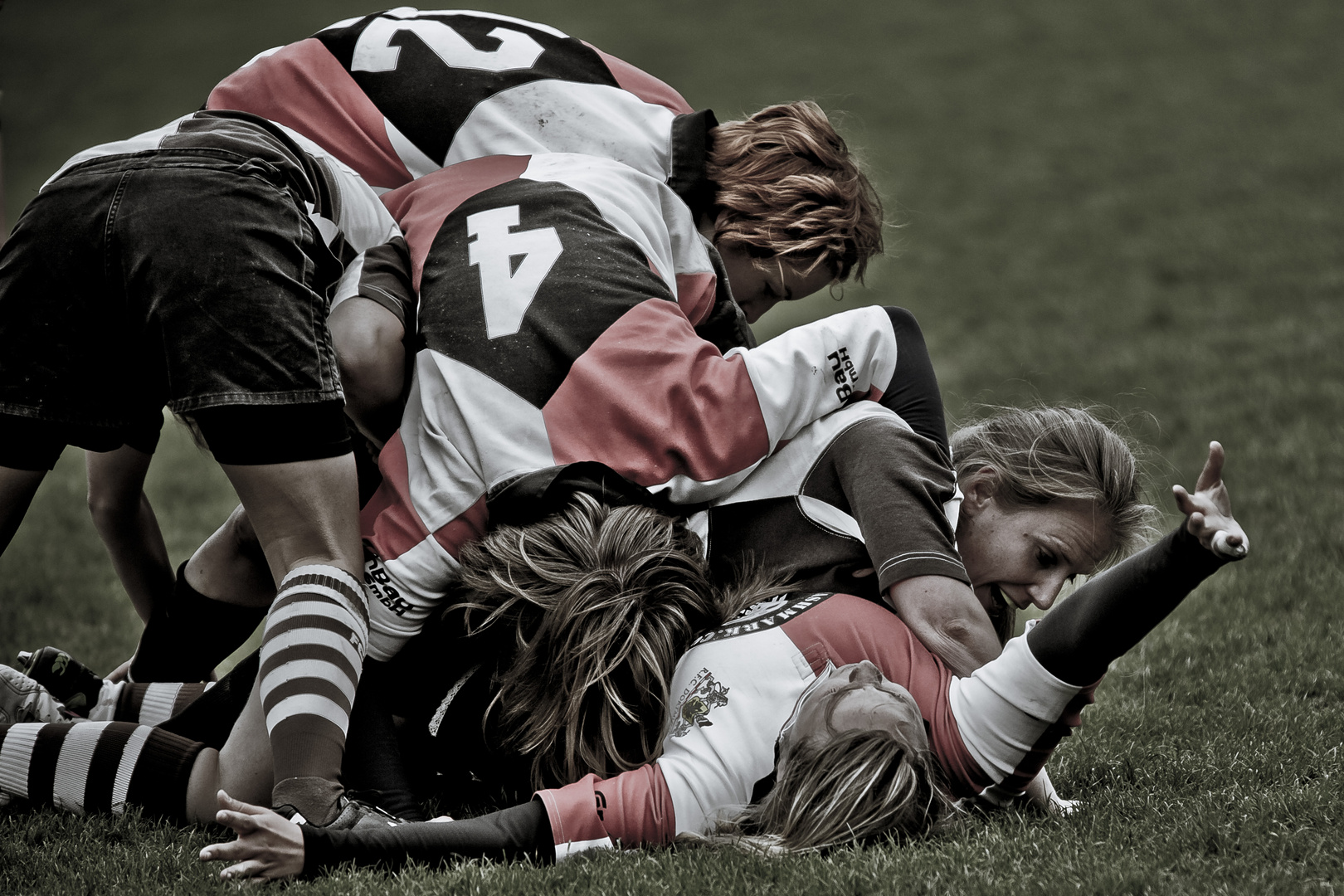 Rugby - Gewusel ... und die ständige Suche nach dem Rugbyball