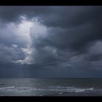 Ruhe vor dem Sturm...  - oder: Gewitter- Stimmung am Meer