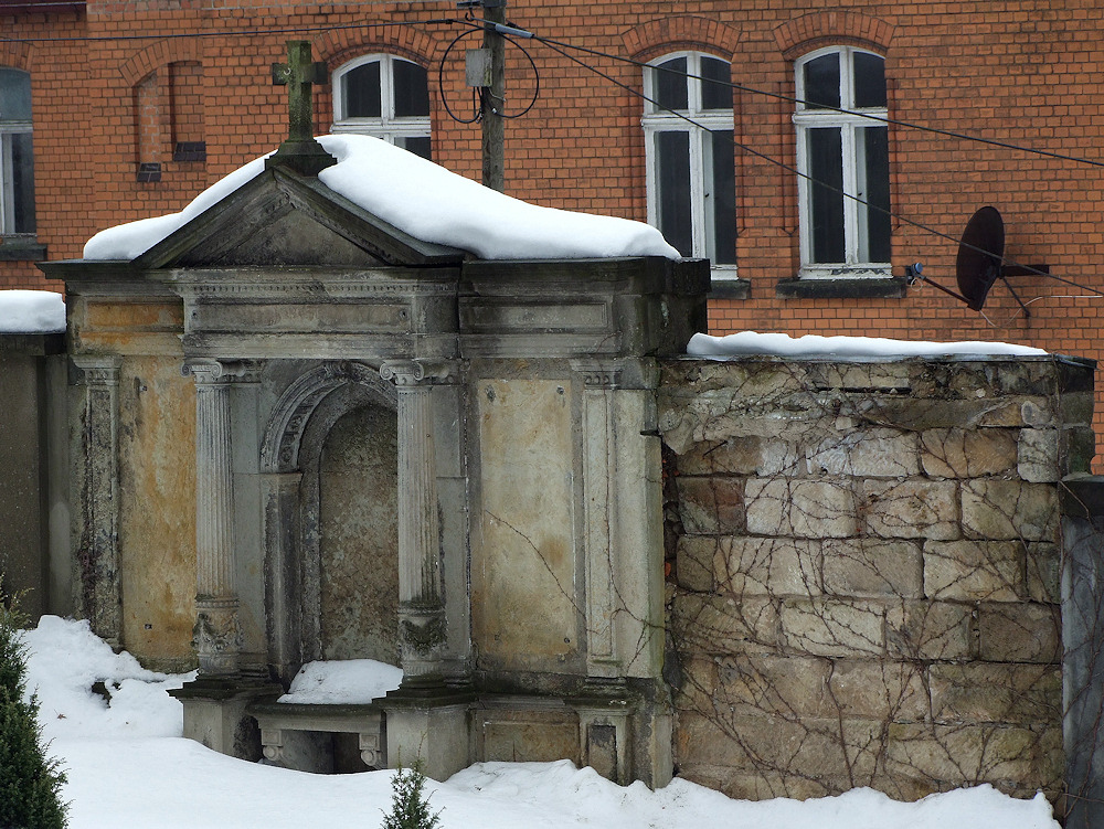 Ruheplatz an der Friedhofsmauer