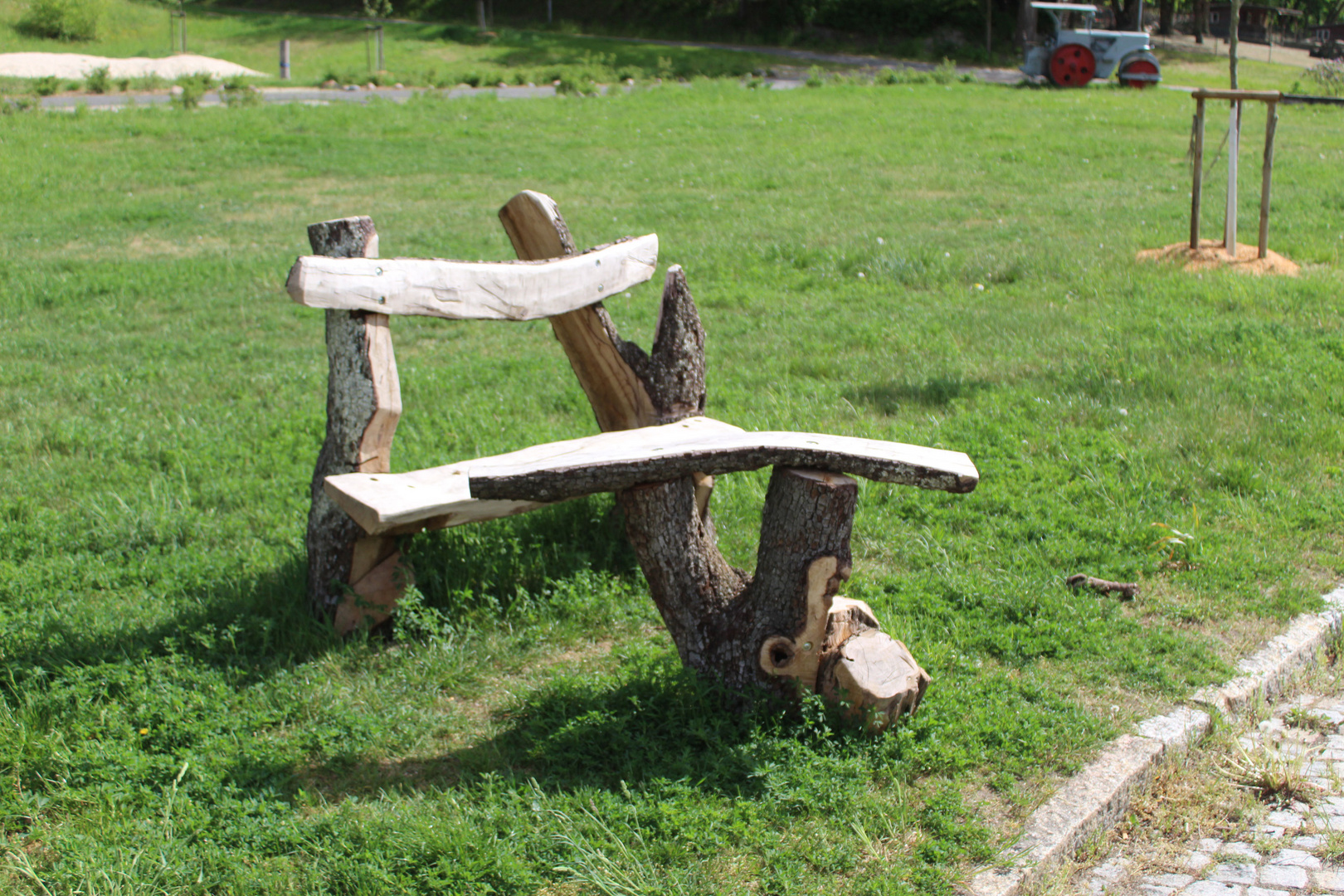 Ruheplatz mit Naturmöbeln