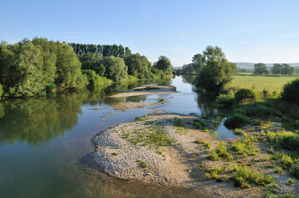 Ruhig fliest die Meuse südlich von Verdun