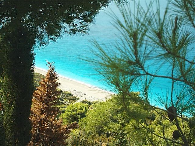 Ruhiger Badestrand auf Lefkada