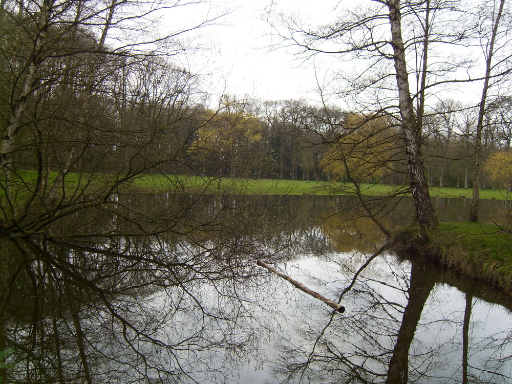 Ruhiger Herbsttag im Julianpark 2