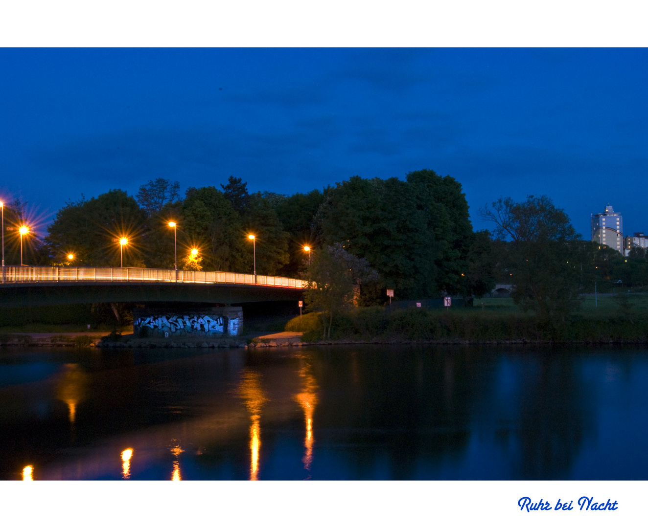 Ruhr bei Nacht