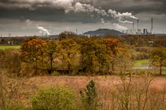 Ruhrgebiet im Kontrast zur Natur.