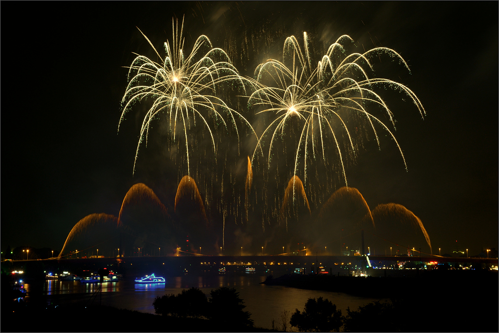 Ruhrort in Flammen VI ...