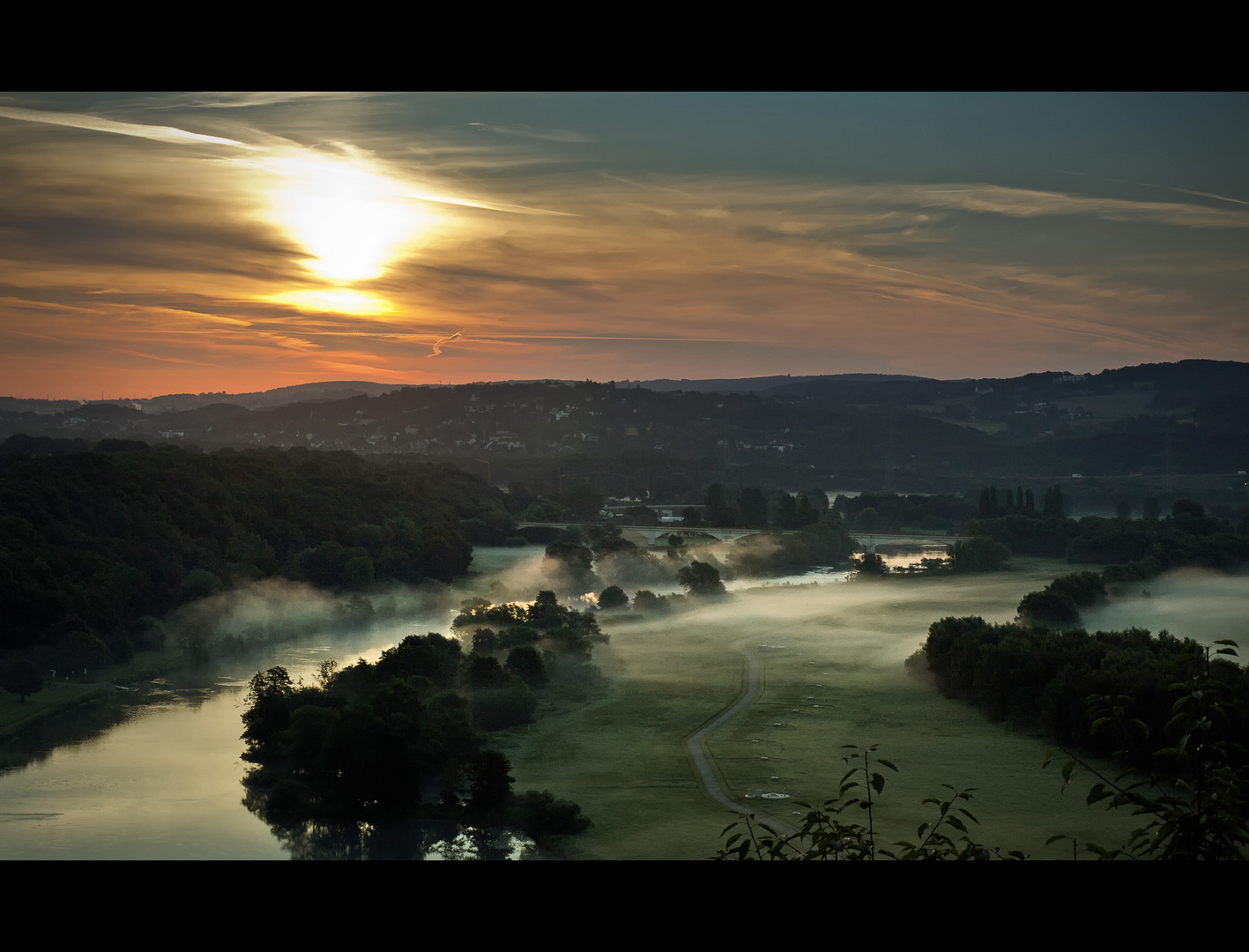 Ruhrtal mit Morgennebel