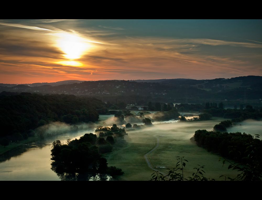 Ruhrtal mit Morgennebel