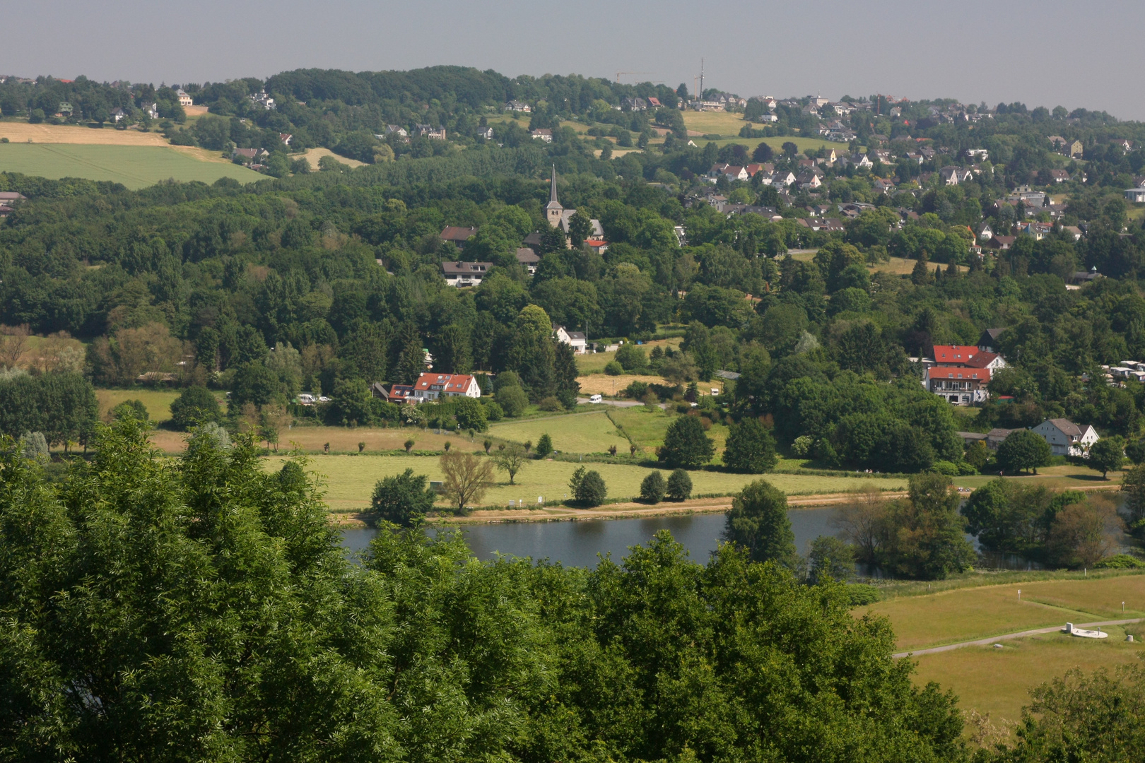 Ruhrtal Richtung Bochum-Stiepel (vgl. mit Foto: "Winternacht über'm Ruhrtal")