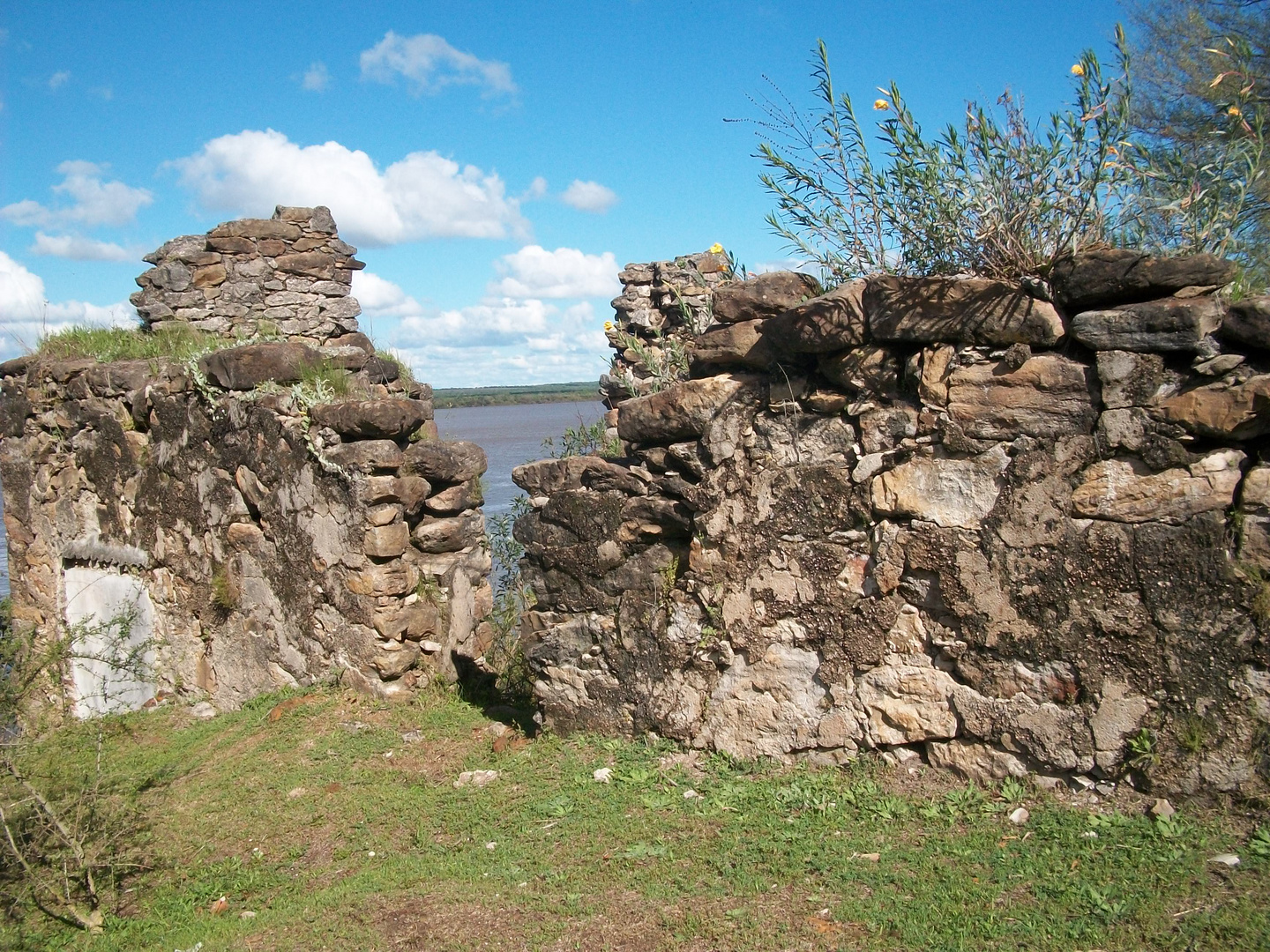 Ruinas de un viejo cementerio