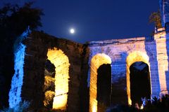 Ruine beleuchtet