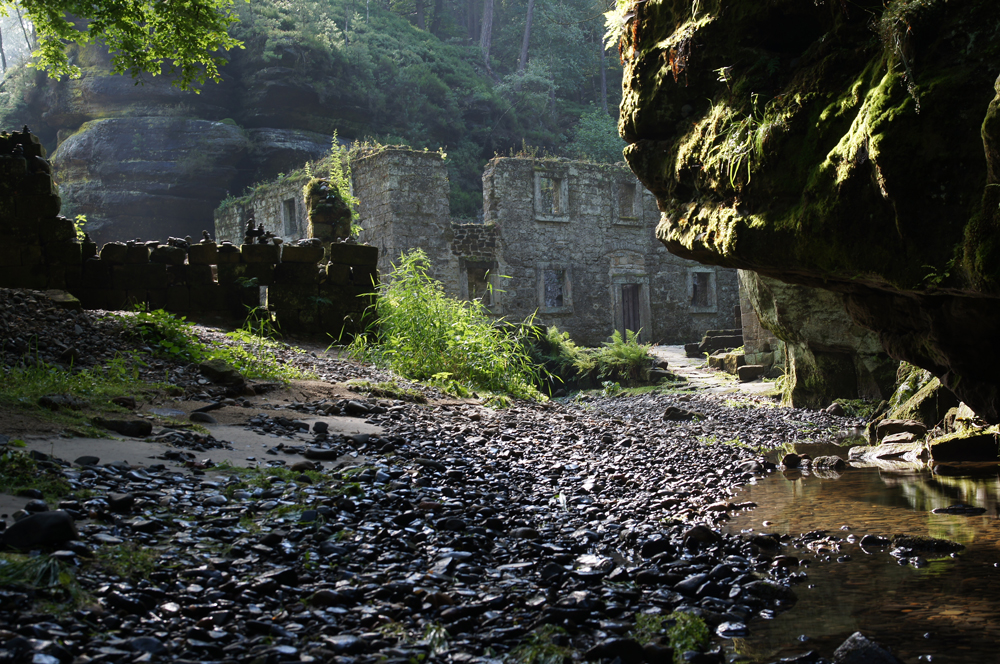 Ruine der Grundmühle (Dolský Mlýn) in der Kamnitzklamm (Böhmische Schweiz)_2