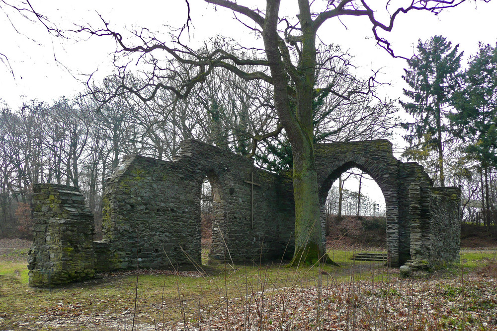 Ruine der Kreuzkirche Melsbach bei Neuwied / Rh. (2)