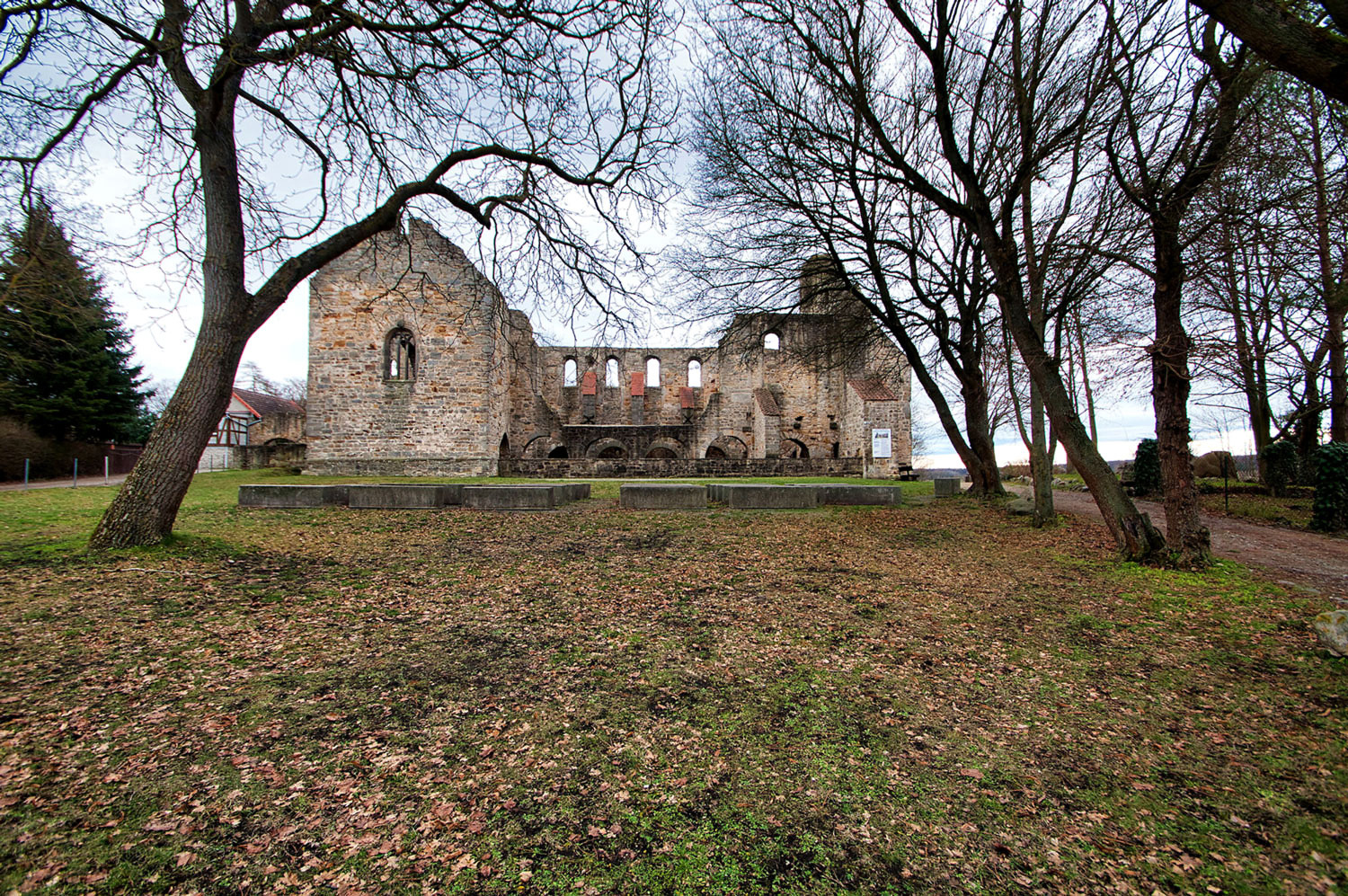 Ruine der Stiftskirche St. Marien in Walbeck