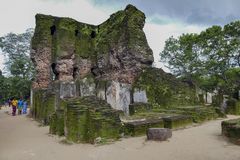 ...Ruine des Königspalastes Polonnaruwa...