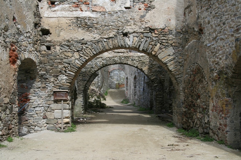 Ruine Dobra