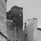 Ruine du Château et clocher mur de l‘Eglise Saint Sigismond