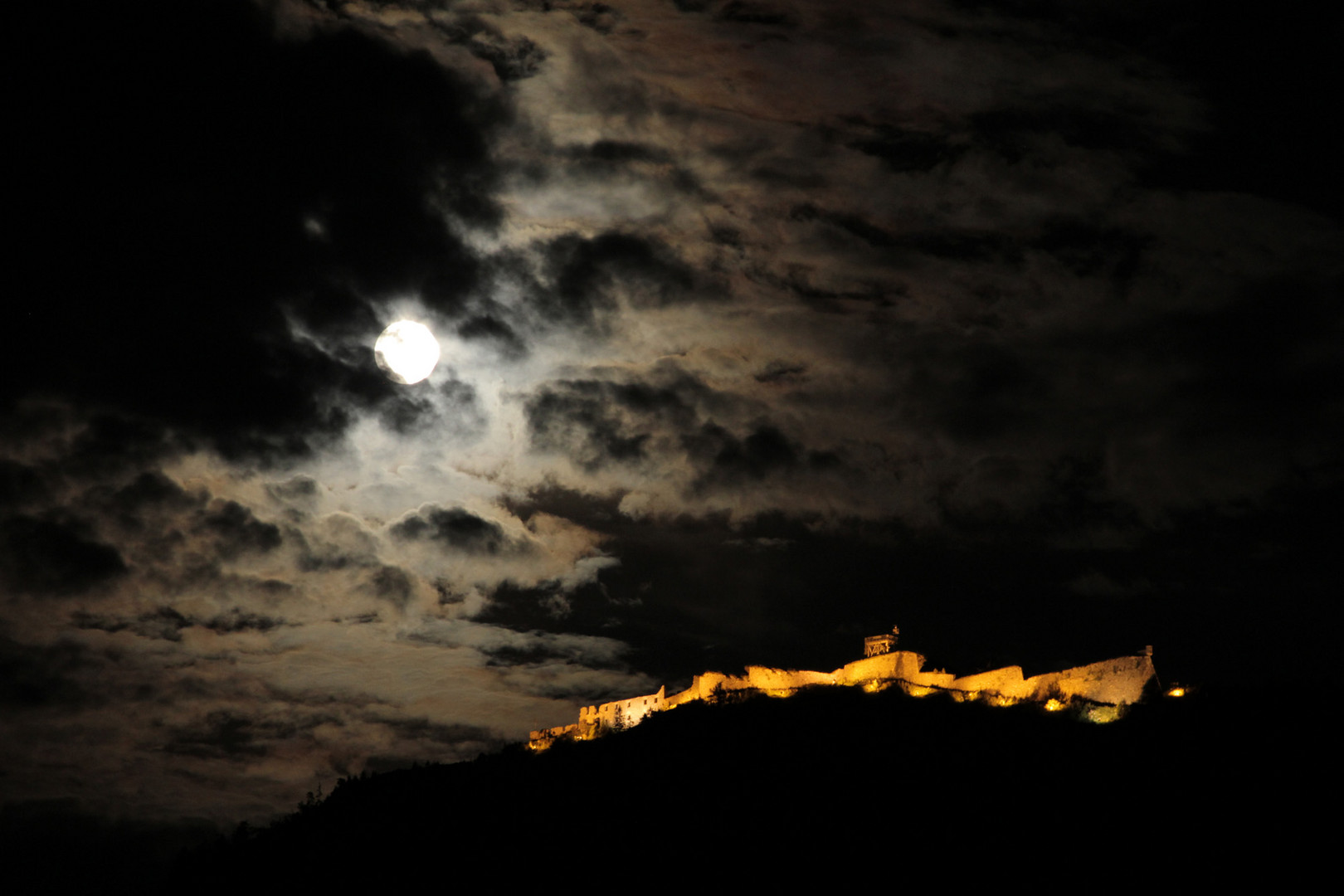 Ruine Ehrenberg bei Vollmond