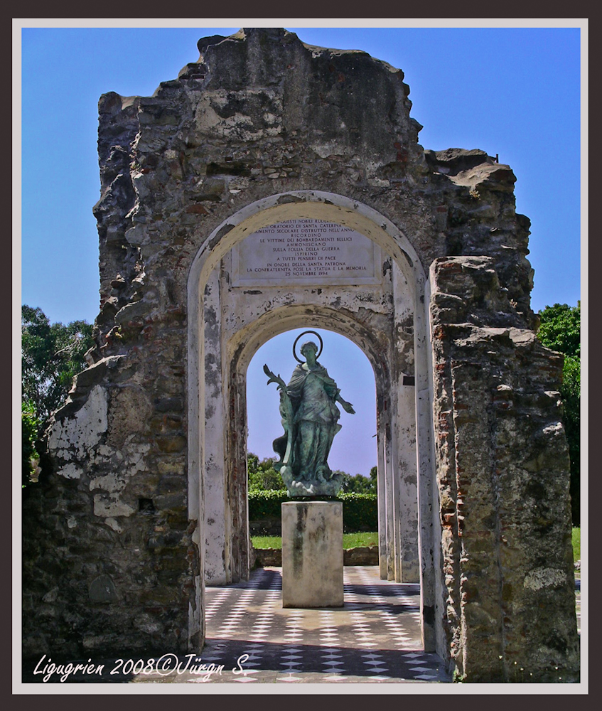 Ruine einer Kirche in Ligurien