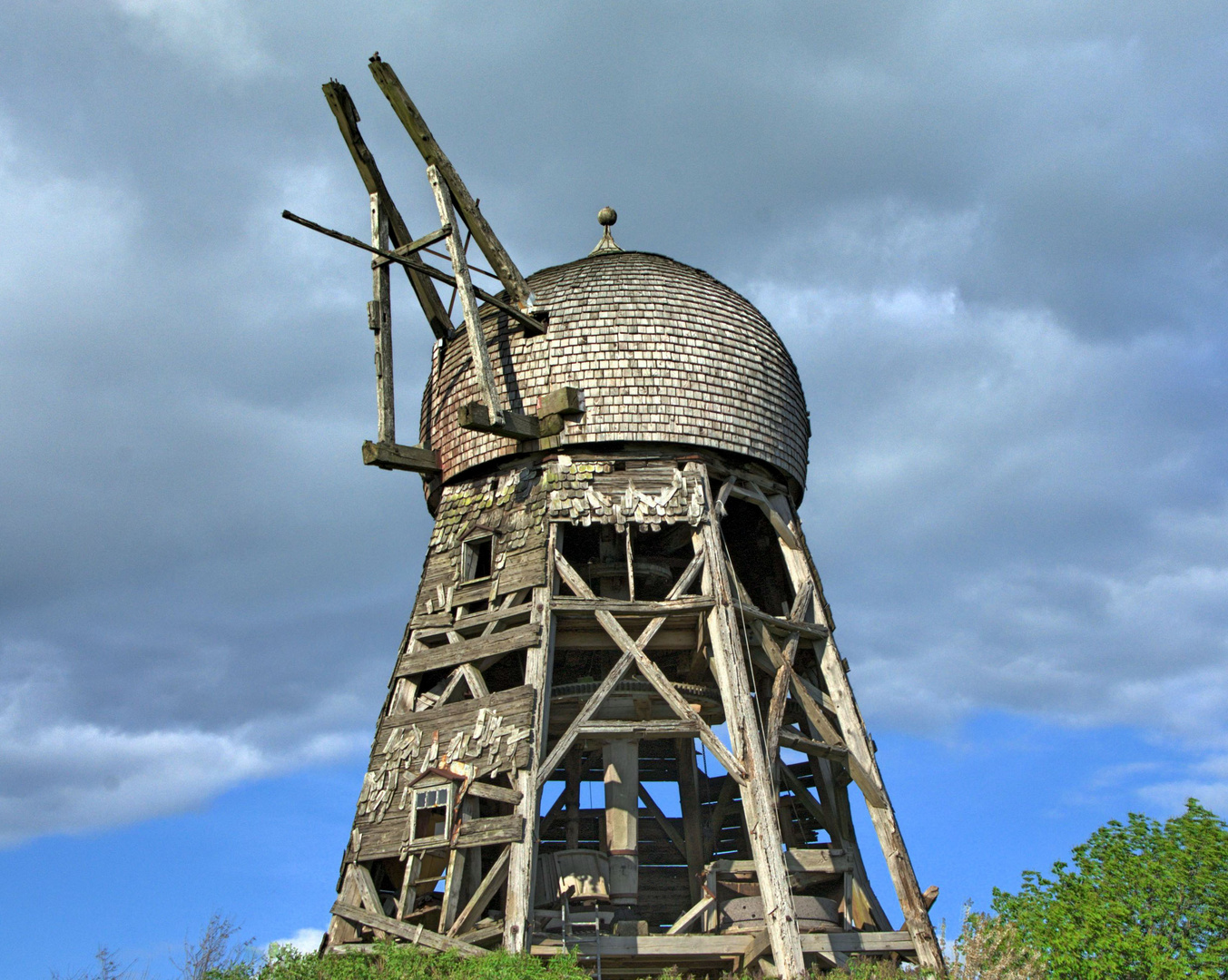 Ruine einer Windmühle...(2)